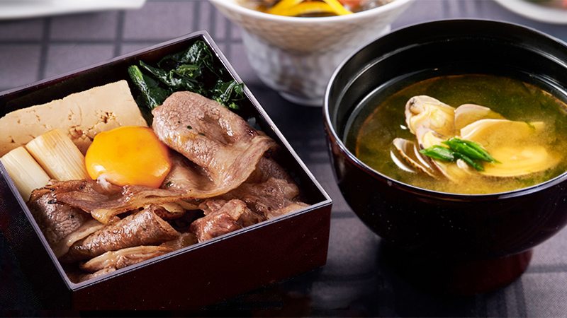 国産牛すき焼き重御膳